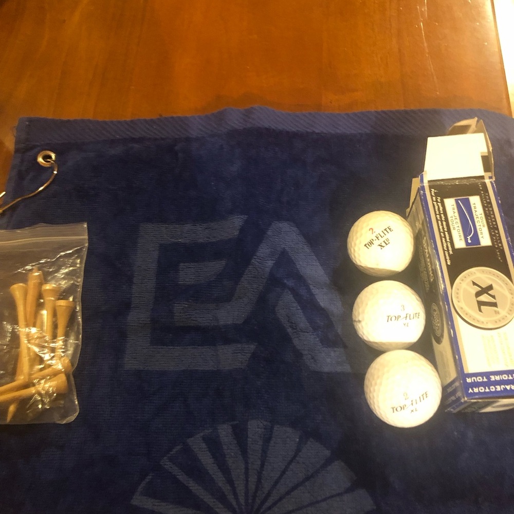 Navy Golf Towel with 3 golf balls & tees